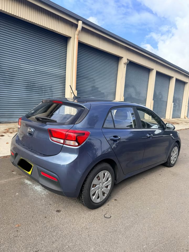 
								2018 Kia Rio full									