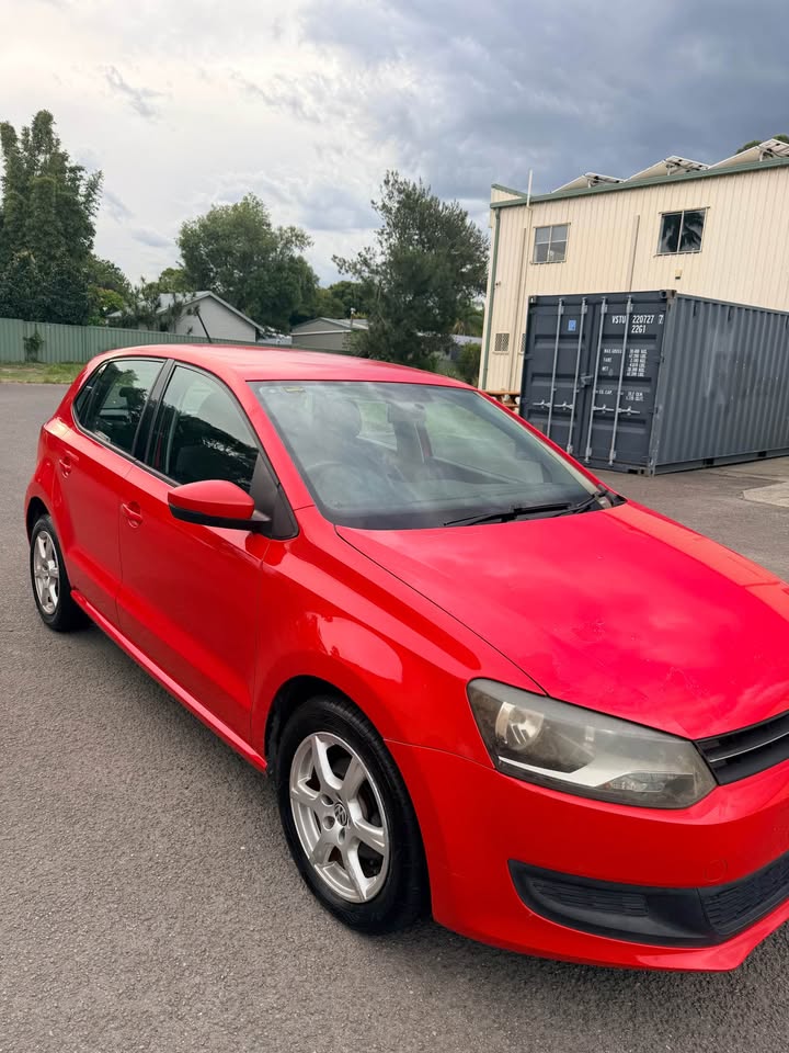 
								Volkswagen polo 2011 full									