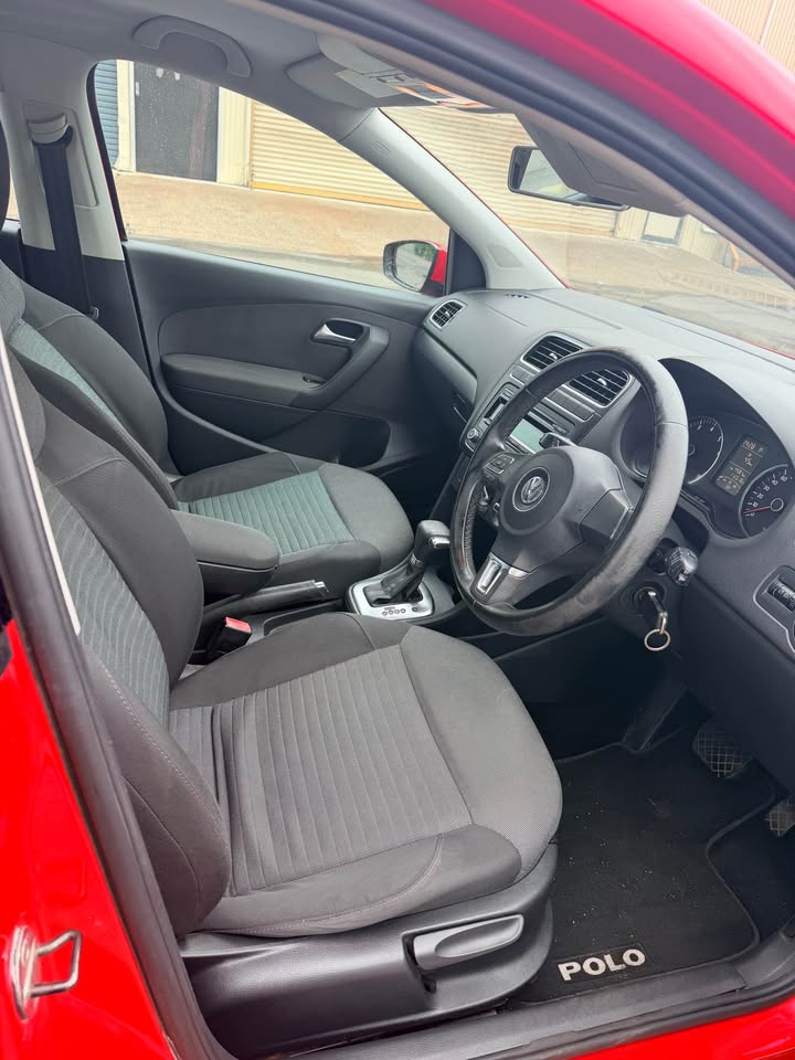 
								Volkswagen polo 2011 full									
