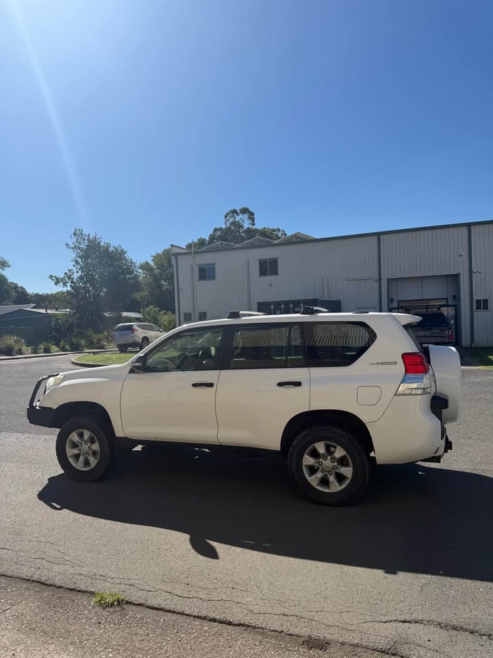 
								Toyota land cruiser prado 2013 full									