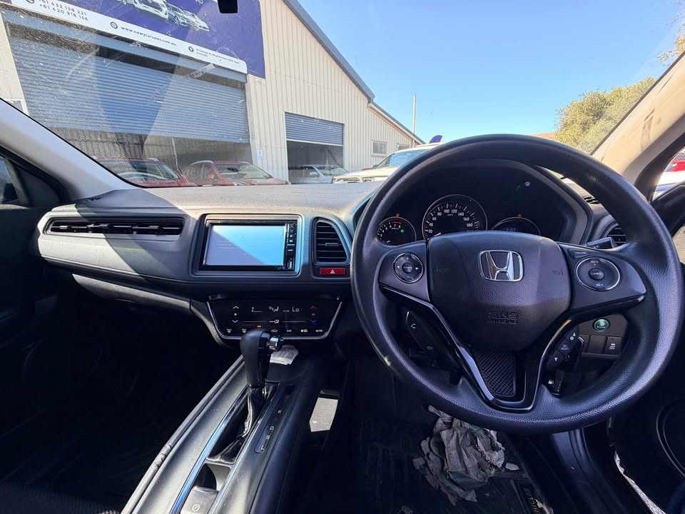 
								Honda hr-v 2017 full									