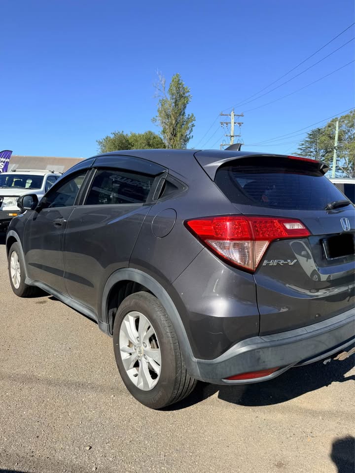 
								Honda hr-v 2017 full									