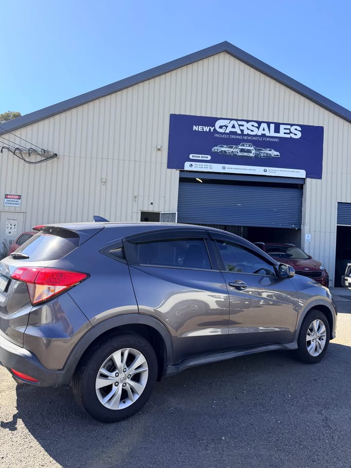 
								Honda hr-v 2017 full									