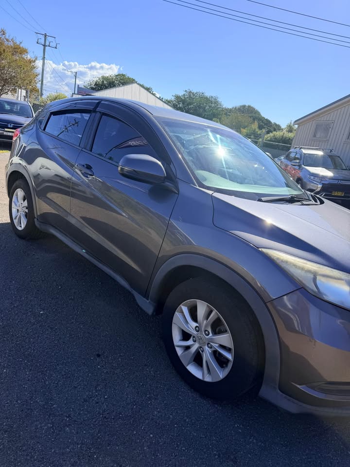 
								Honda hr-v 2017 full									