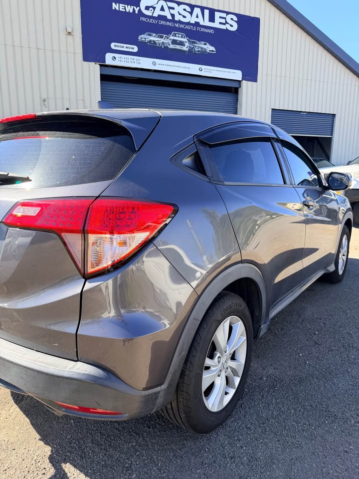 
								Honda hr-v 2017 full									