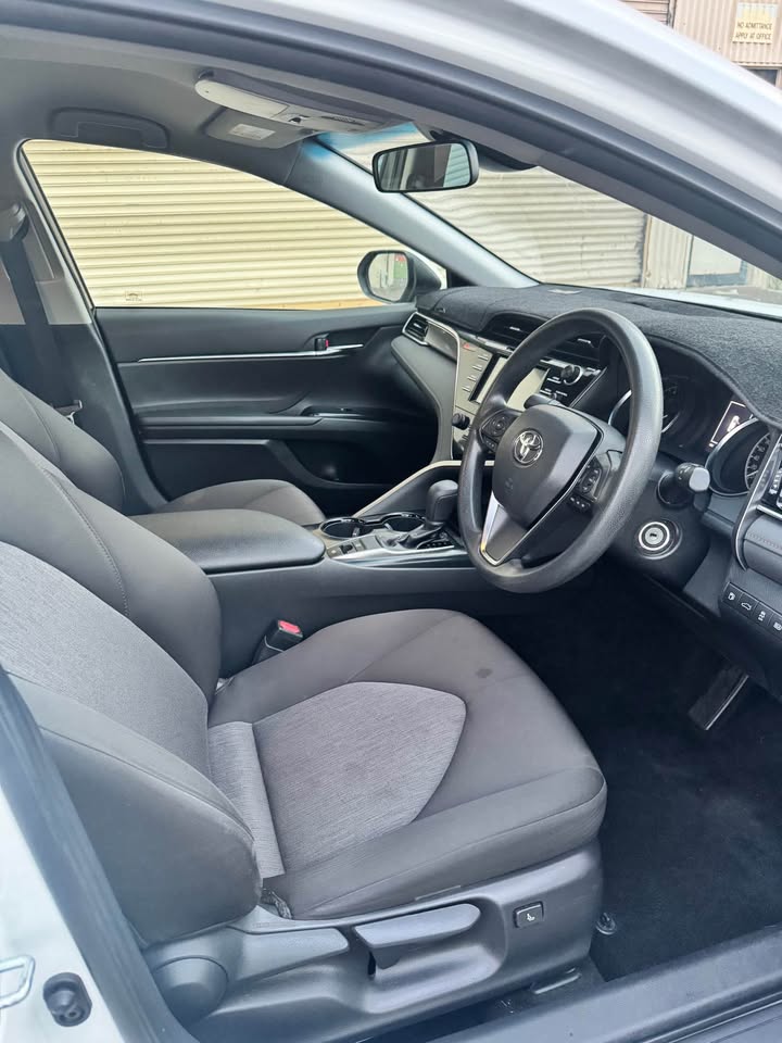 
								2018 Toyota camry full									