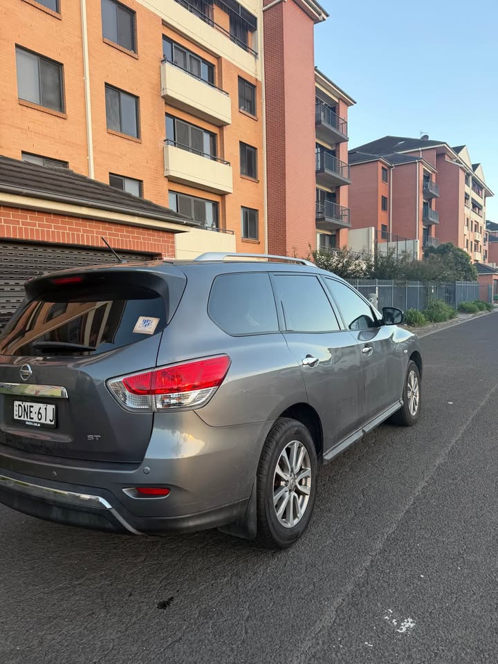 
								Nissan Pathfinder 2017 full									
